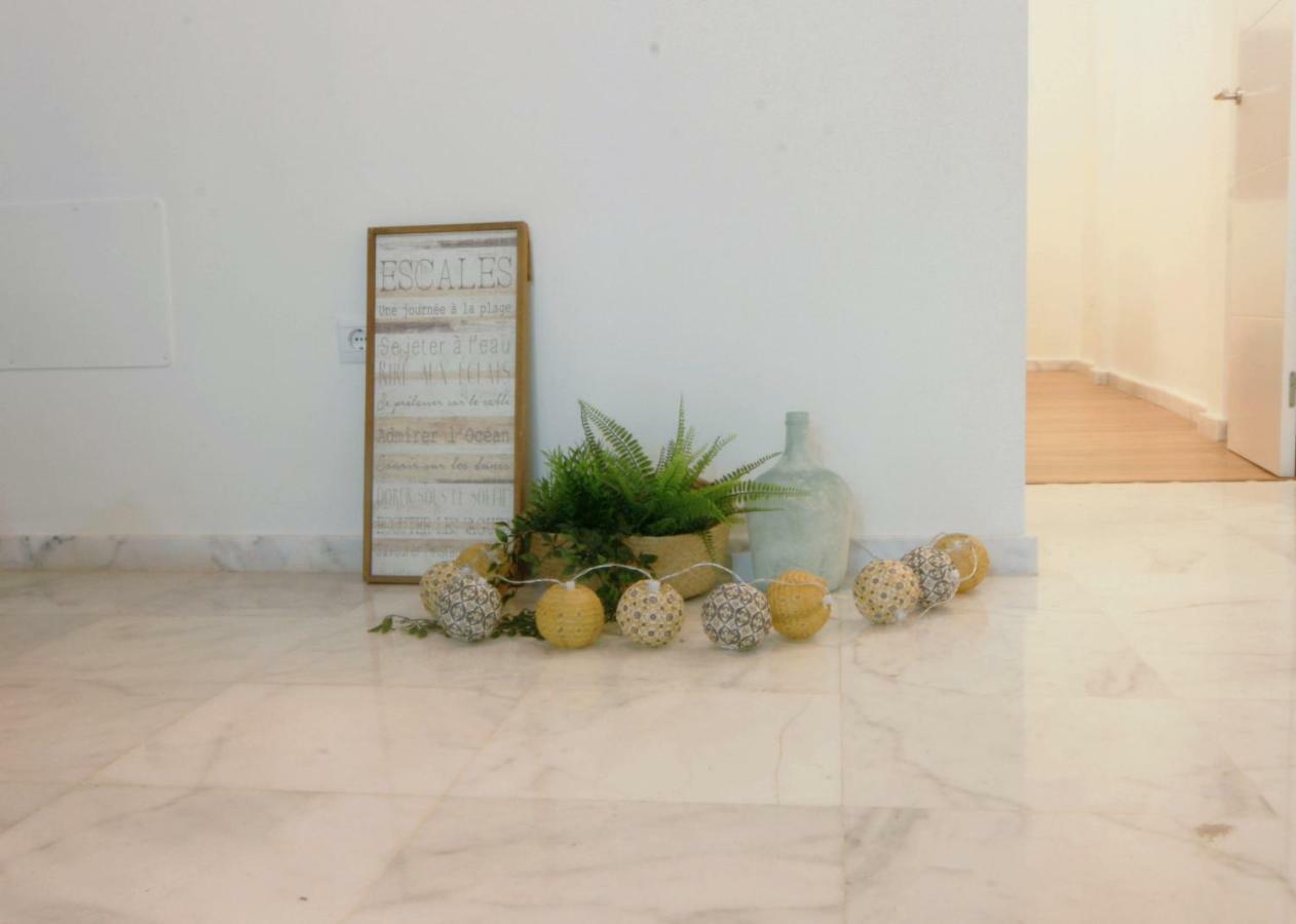 Apartamento Vacacional Carmona Apartment Exterior photo