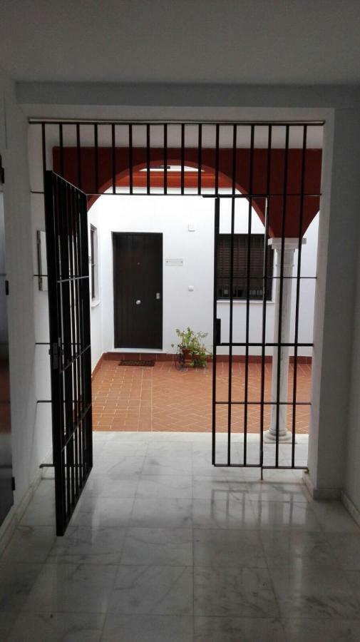Apartamento Vacacional Carmona Apartment Exterior photo